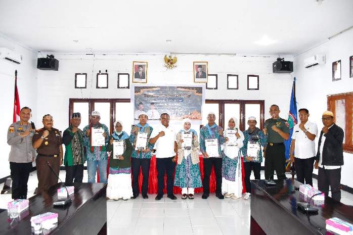 JEMAAH HAJI ASAL KABUPATEN MALUKU BARAT DAYA TIBA DI TIAKUR