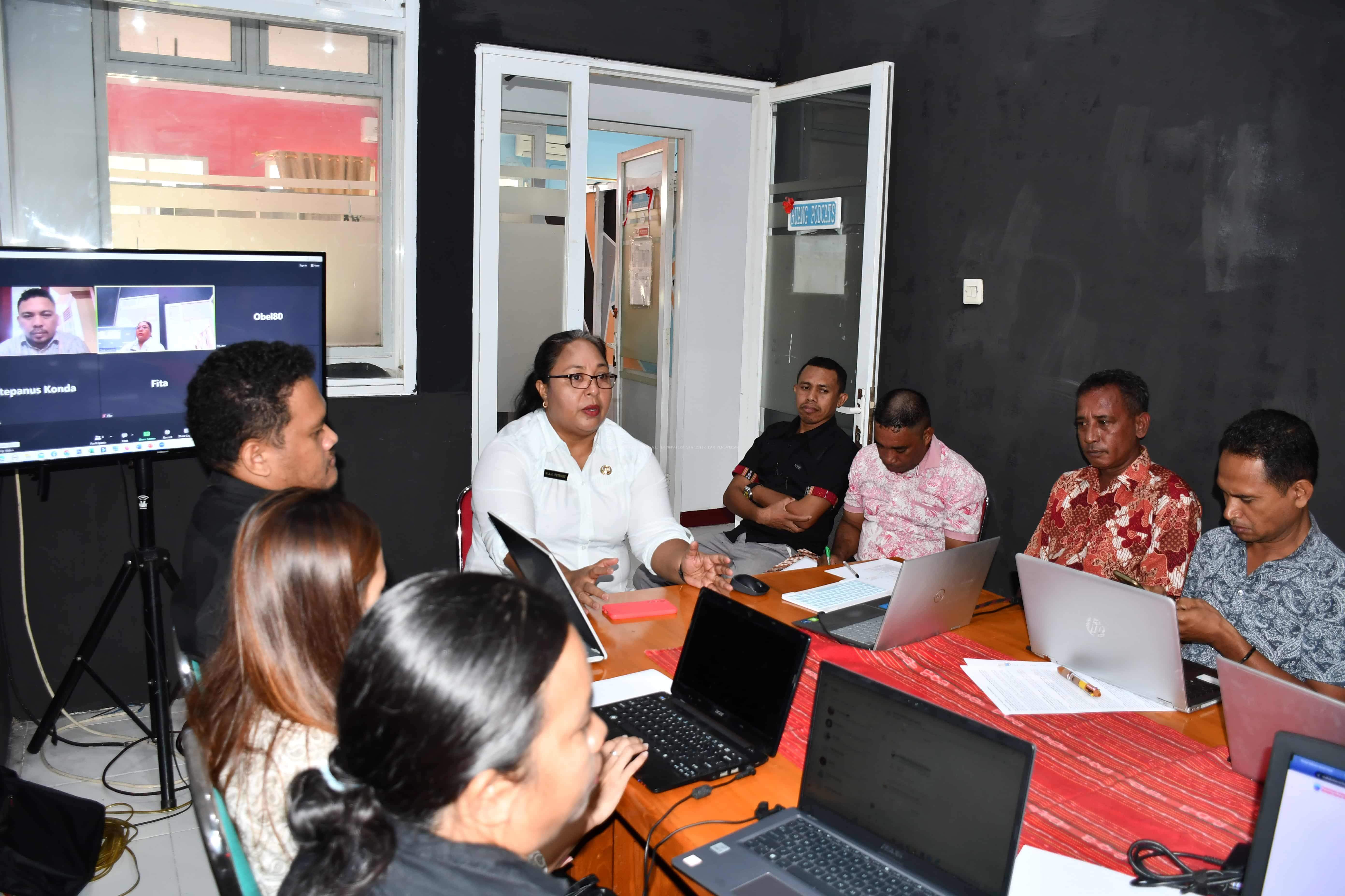 DISKOMINFOSTAPER KAB.MBD GELAR COACHING CLINIC PENGELOLAAN WEBSITE