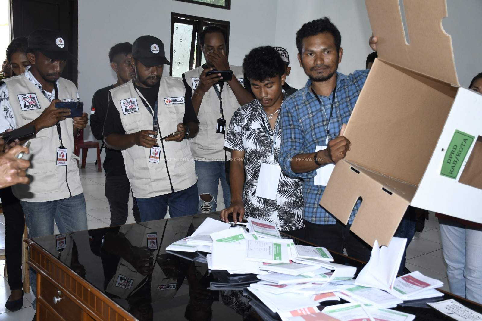 SIMULASI PENCOBLOSAN DAN PERHITUNGAN SUARA SEBAGAI BENTUK EDUKASI