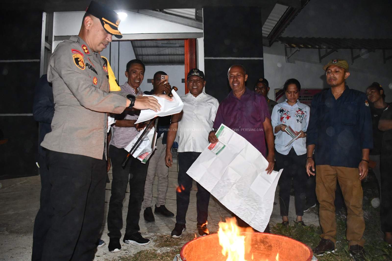 WABUP MBD HADIRI GIAT PEMUSNAHAN SURAT SUARA RUSAK DAN BERLEBIH