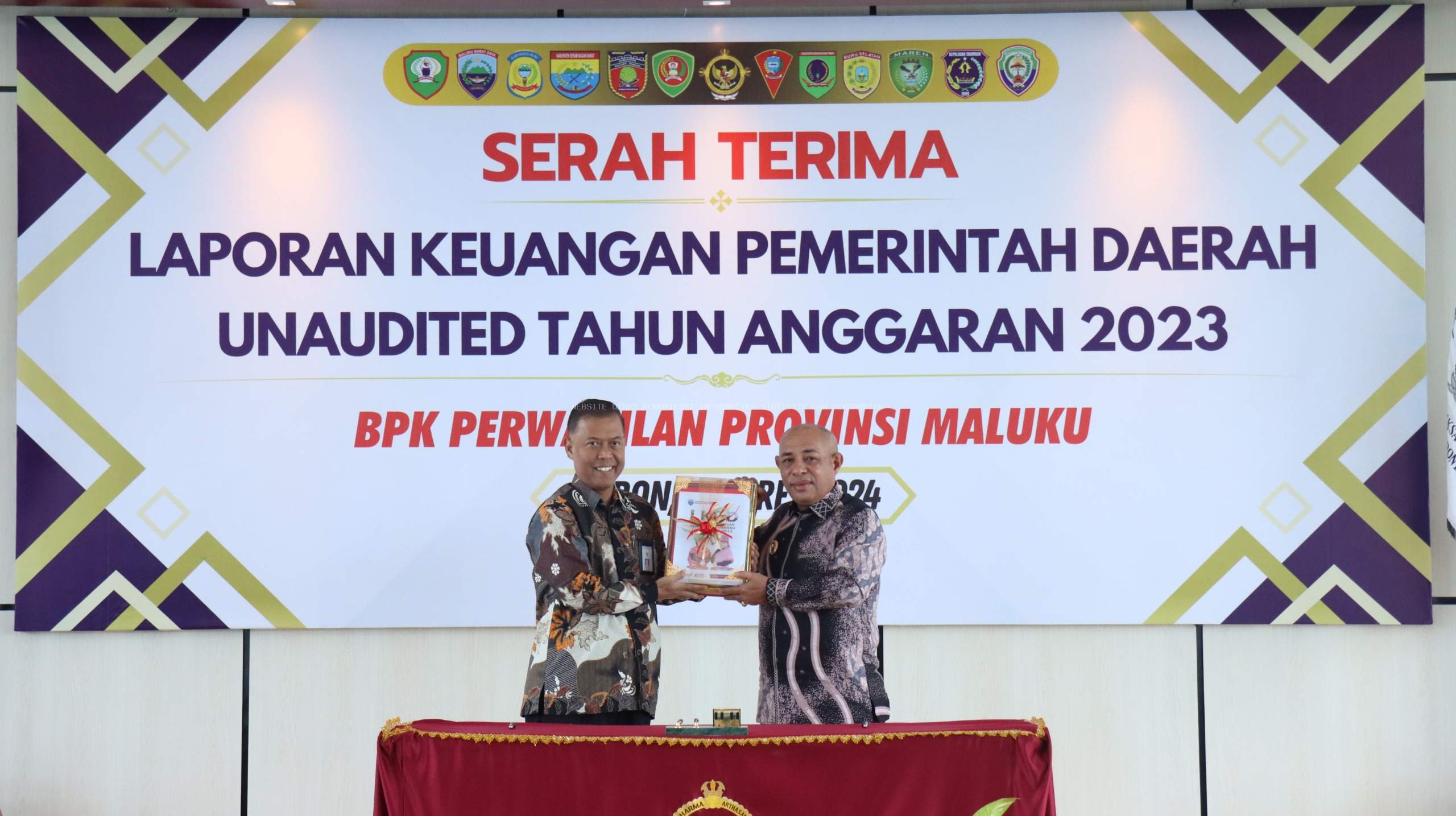 BUPATI SERAHKAN LKPD UNAUDITED MBD 2023