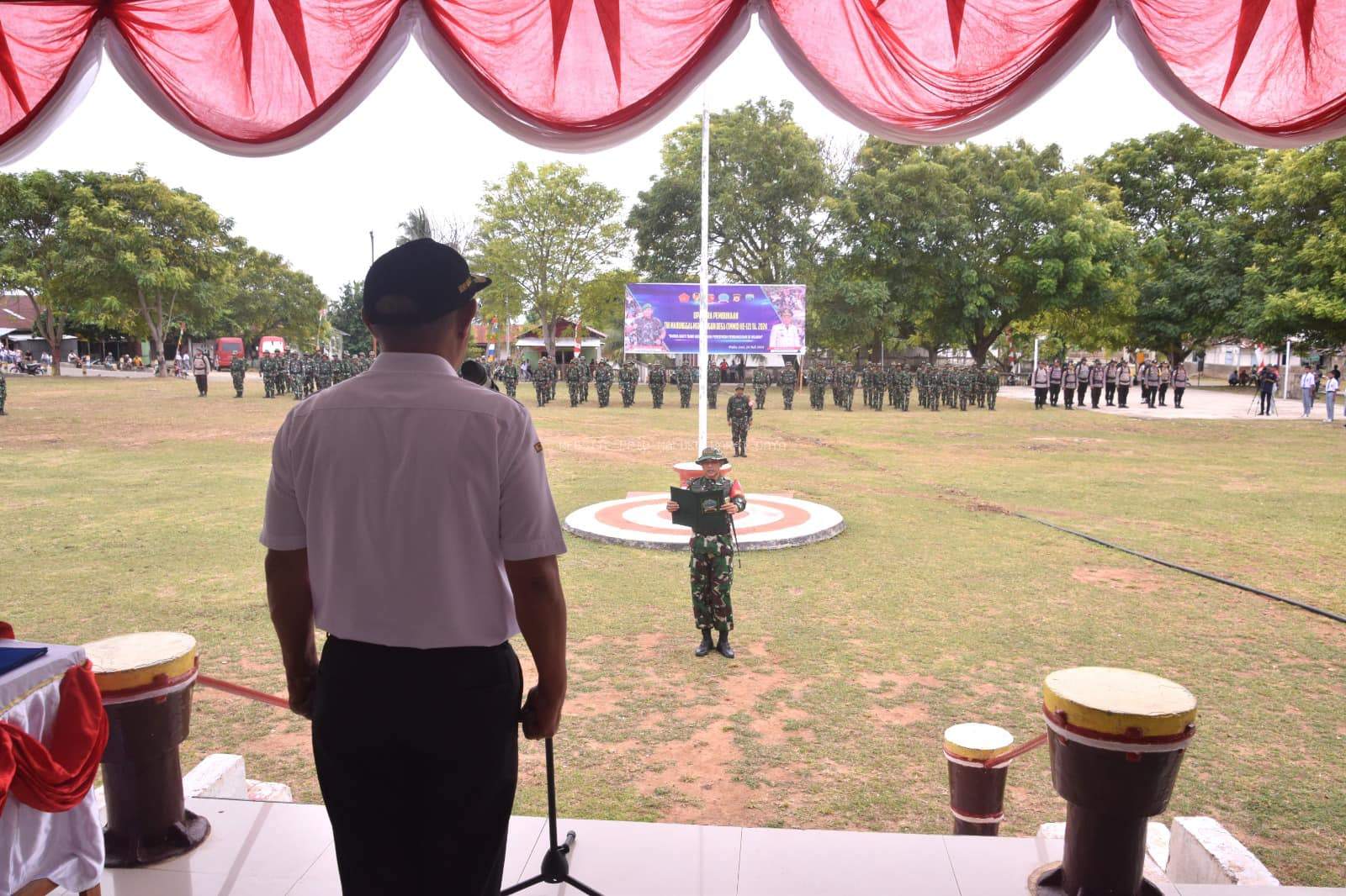 BUPATI MBD BUKA TMMD KODIM 1511/PULAU MOA DI LETTI
