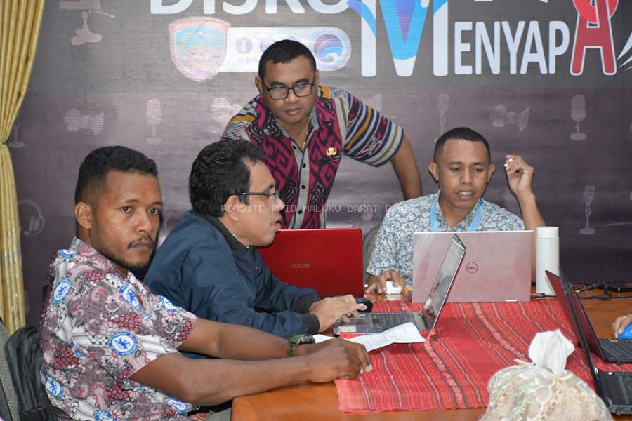 DISKOMINFOSTAPER GELAR PENDAMPINGAN ADMIN WEBSITE